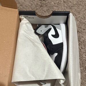 Nike Kids Sneakers Black and White